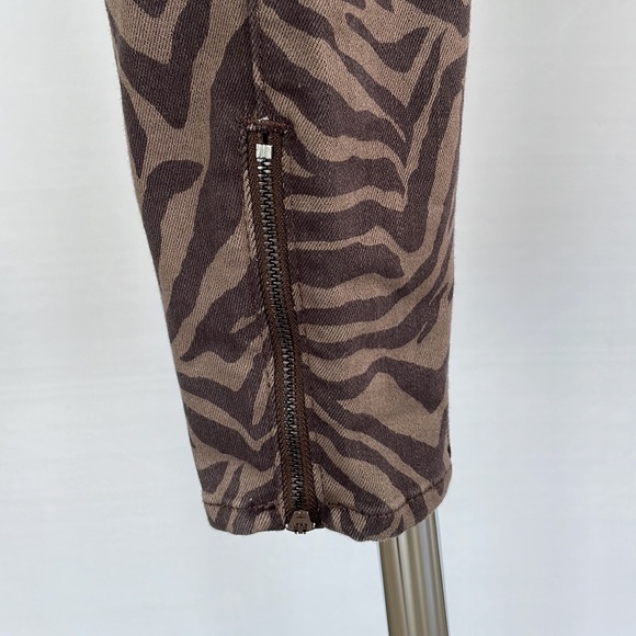 NWT WHBM Mid rise Zebra Skinny Crop Jeans Size 2 - Picture 14 of 16